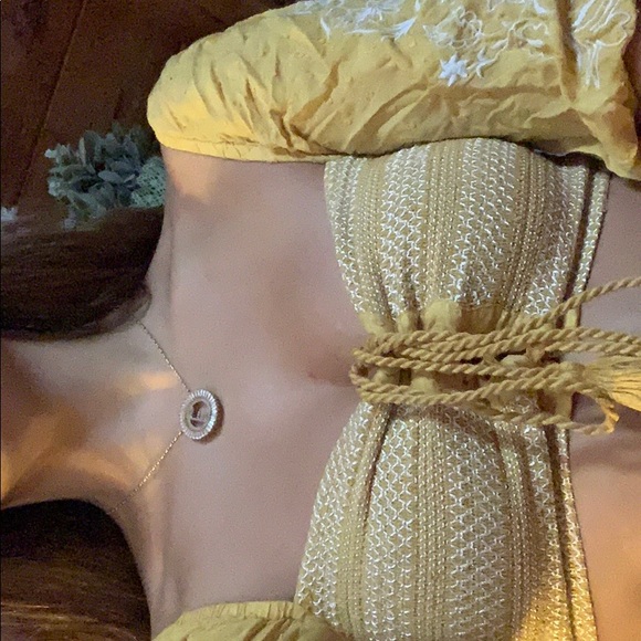 Yellow summer crop top - Picture 2 of 2